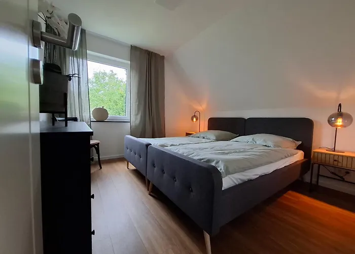 Bright 3-room - Space For Family & Friends Appartement